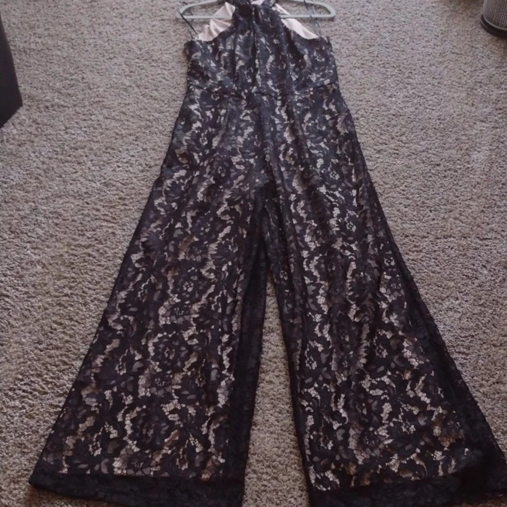 Julia Jordan lace jumpsuit - Picture 4 of 4